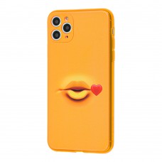 Чехол для iPhone 11 Pro Max Smile желтый поцелуй