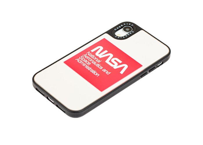 Чехол для iPhone Xr Tify Mirror Nasa зеркально-красный