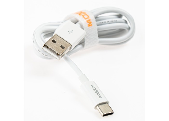 Автомобильное зарядное устройство Moxom KC-15 Type-C 2USB/2.4A белый