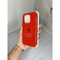 Силиконовый чехол c закрытым низом Apple Silicone Case Red для iPhone 15 Pro
