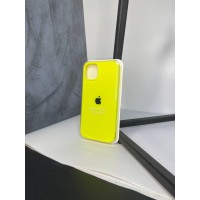 Силиконовый чехол c закрытым низом Apple Silicone Case Yellow для iPhone 14